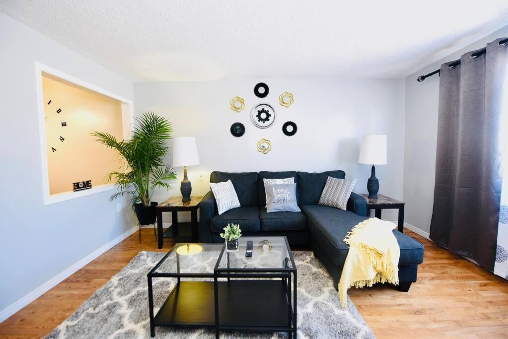 Prime Location Duo Nest & Rest Apartment Kingston Exterior photo