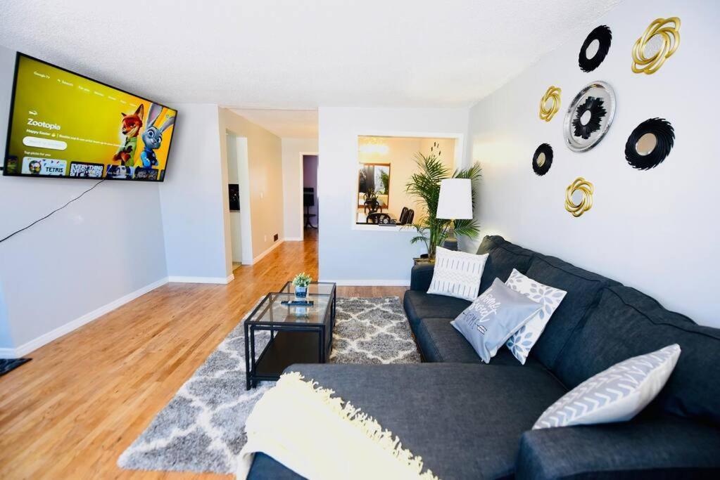 Prime Location Duo Nest & Rest Apartment Kingston Exterior photo