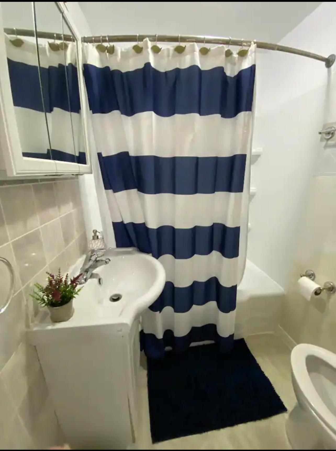Prime Location Duo Nest & Rest Apartment Kingston Exterior photo